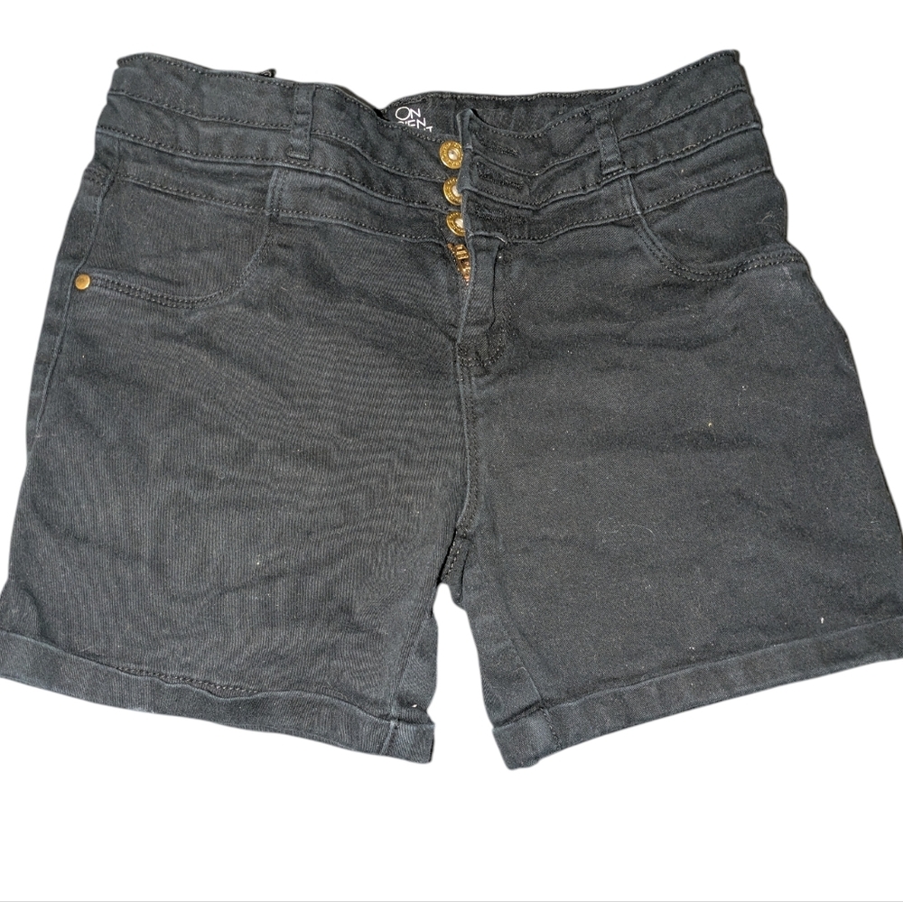 👉10/10$ Stylish Kids Black Shorts by On Running